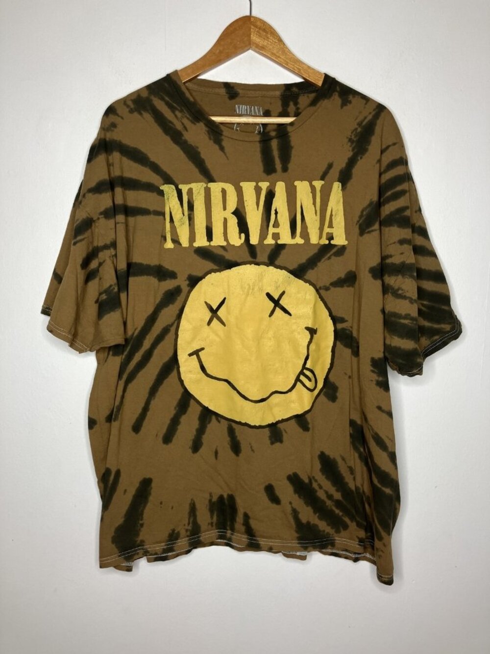 Nirvana Smiley Face Tie Dye T-Shirt Women's 2X Plus Size Brown Black Yellow Band